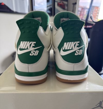 Nike Sb Air Jordan 4 Pine Green