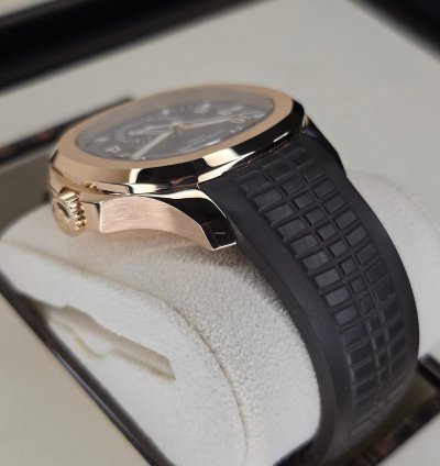 Patek Philippe Aquanaut 5164r Mint 18k Rose Gold
