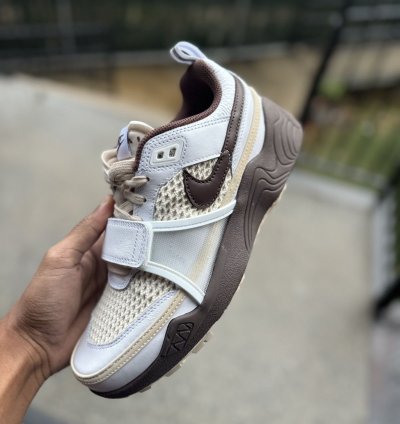 Size 7 Nike Travis Scott Zoom Field Jaxx Light Chocolate