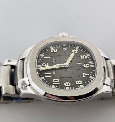 Patek Philippe Aquanaut 5167 1a 40mm Auto Luxury Watch Gorgeous 2010 Papers
