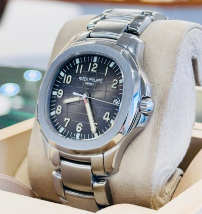 Patek Philippe Aquanaut 5167a Steel Black Dial 40mm Stainless Steel Bracelet Mint