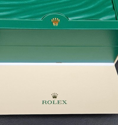 Rolex Daytona 116519ln Daytona Diamond Dot Dial Unworn Full Set