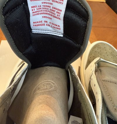 Travis Scott Air Jordan 1 Low Reverse Olive