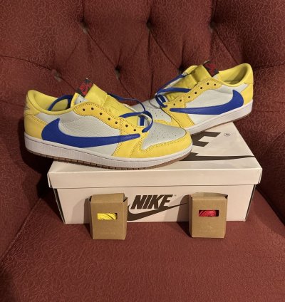 Travis Scott Canary Jordan 1 Retro Low