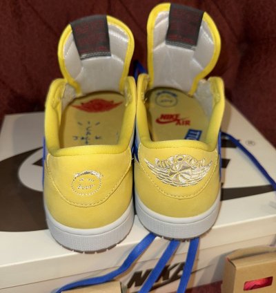 Travis Scott Canary Jordan 1 Retro Low