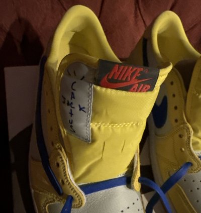 Travis Scott Canary Jordan 1 Retro Low