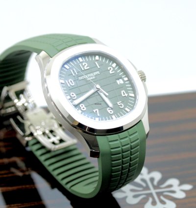 Patek Philippe Aquanaut 5168g Green - March 2021