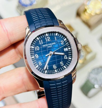 Patek Philippe Aquanaut 5168g-001 Aquanaut Blue Dial 42mm White Gold Watch Box And Papers