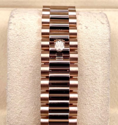 Rolex Day-date 36 128235 36mm Rose Gold Rose Diamond Dial Unworn 2023