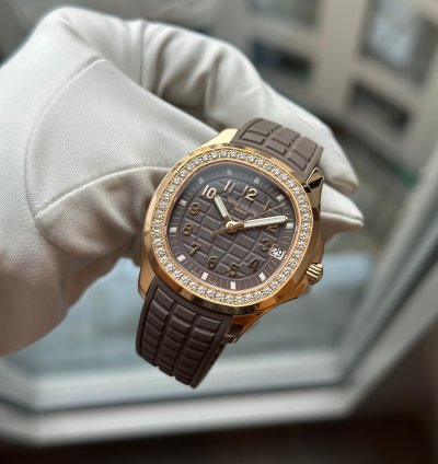 Patek Philippe Aquanaut 5268 200r-010