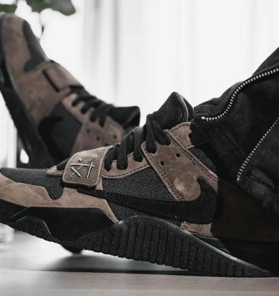 Travis Scott Jumpman Jack Tr Dark Mocha Size 11 New