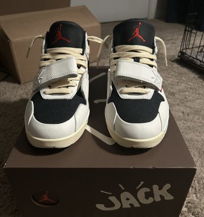 Travis Scott Jumpman Jack- University Red