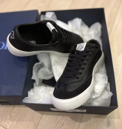 Dior Iconic Black B101