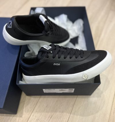 Dior Iconic Black B101