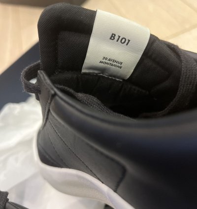 Dior Iconic Black B101