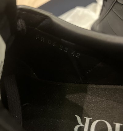 Dior Iconic Black B101