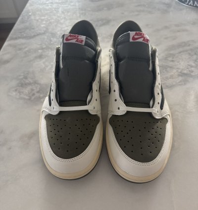 Travis Scott Medium Olive