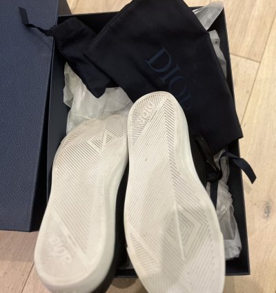 Dior Iconic Black B101