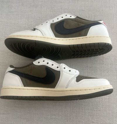 Travis Scott Medium Olive Jordan 1 Lows - Size 8