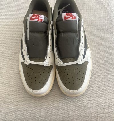 Travis Scott Medium Olive Jordan 1 Lows - Size 8