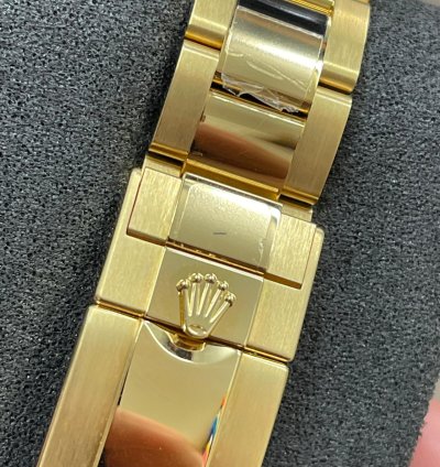 Rolex Daytona 116528 - Blue Dial - Yellow Gold - 2014 - Unworn