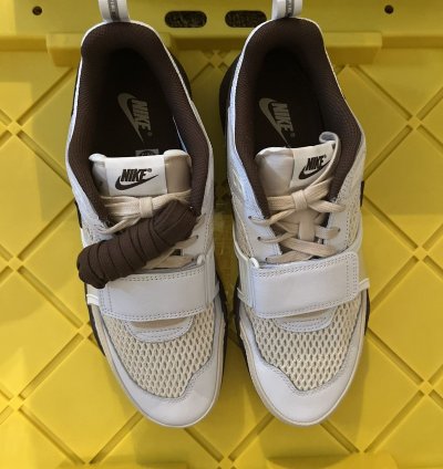 Travis Scott Nike Zoom Field Jaxx - Lt Chocolate