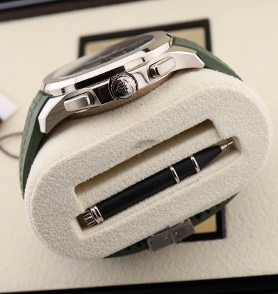 Patek Philippe Aquanaut 5968g-010