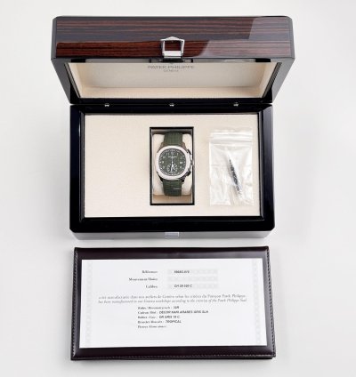 Patek Philippe Aquanaut 5968g-010 Chronograph White Gold Khaki Green 2022