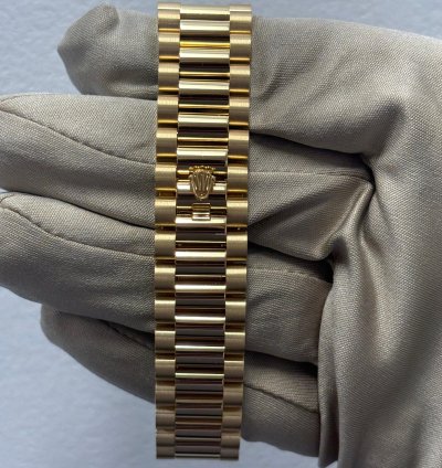 Rolex Day-date 36 128238 Champagne Diamond Dial Unworn 2024
