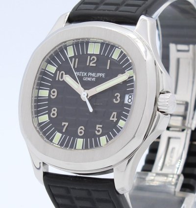 Patek Philippe Aquanaut Automatic Steel Ref 5065a-001