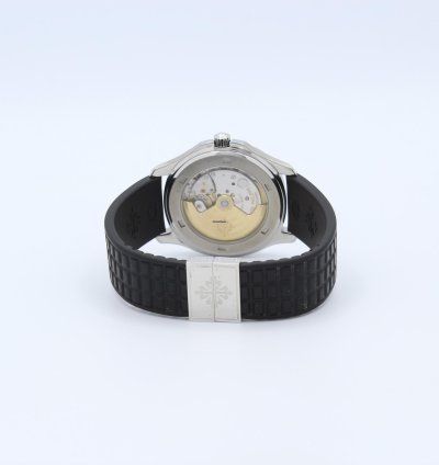 Patek Philippe Aquanaut Automatic Steel Ref 5065a-001