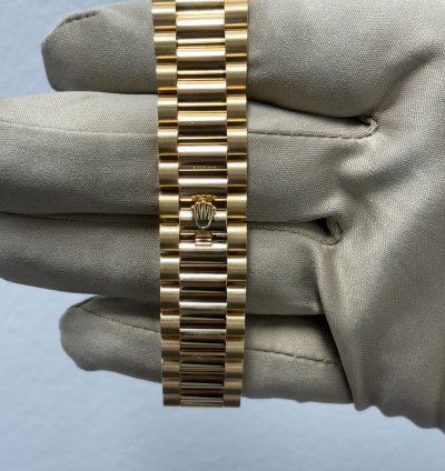 Rolex Day-date 36 128238 Champagne Index Dial 2023