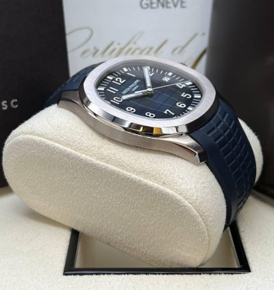 Patek Philippe Aquanaut Blue Full Set Italian Warranty