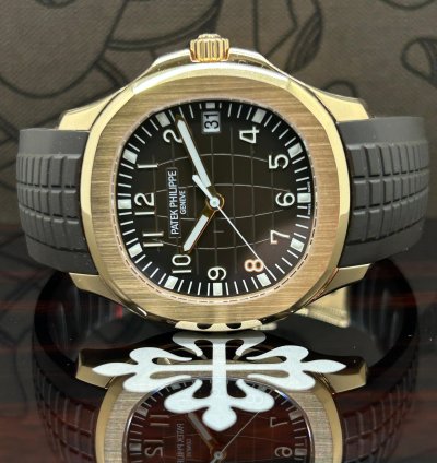 Patek Philippe Aquanaut Brown Dial - 18kt Rose Gold - Like New - Never Polished - Ref 5167r-001 - 2015