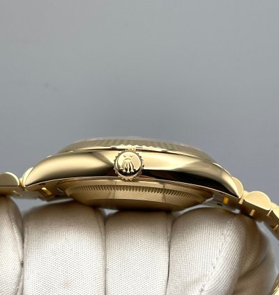 Rolex Day-date 36 128238 Yellow Gold White Dial