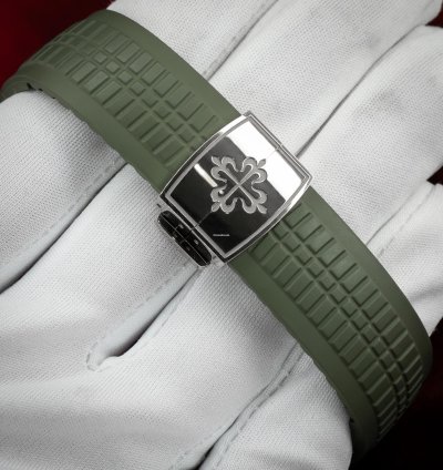 Patek Philippe Aquanaut Flyback Chronograph 18kt White Gold Green Dial 5968g-010 Complete