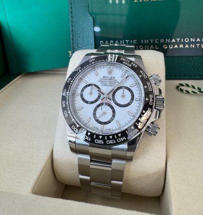 Rolex Daytona 126500ln Panda 2025