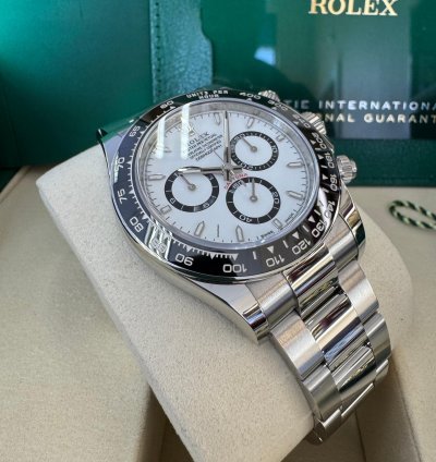 Rolex Daytona 126500ln Panda 2025