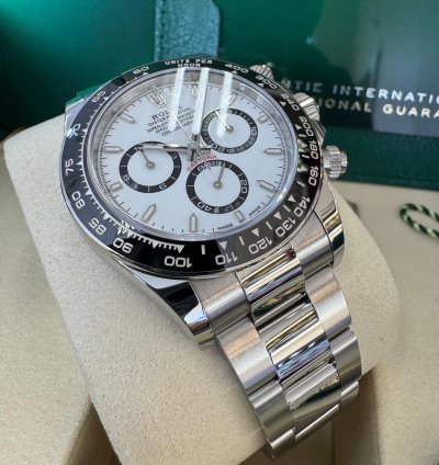 Rolex Daytona 126500ln Panda 2025