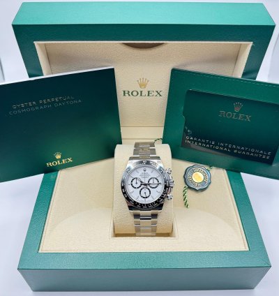 Rolex Daytona 126500ln Panda New 2025