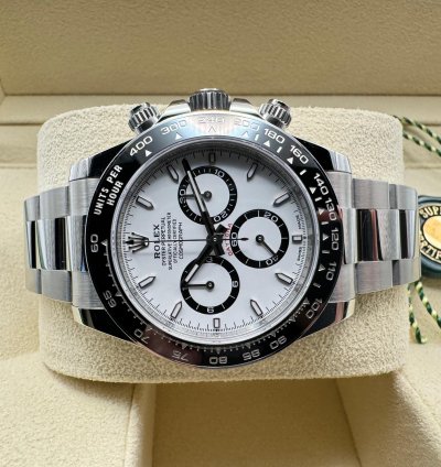 Rolex Daytona 126500ln Panda New 2025