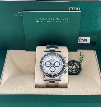 Rolex Daytona 126500ln Panda New New