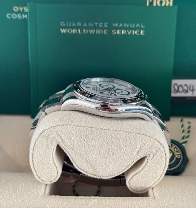 Rolex Daytona 126500ln Panda New New