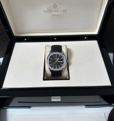 Patek Philippe Aquanaut Fullset 2009 Like New Eu