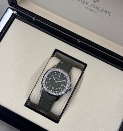 Patek Philippe Aquanaut Green Aquanaut Luce Diamond 2023 Full Set
