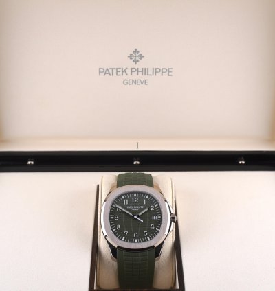 Patek Philippe Aquanaut Jumbo 18k White Gold Khaki Green Men Watch 5168g-010