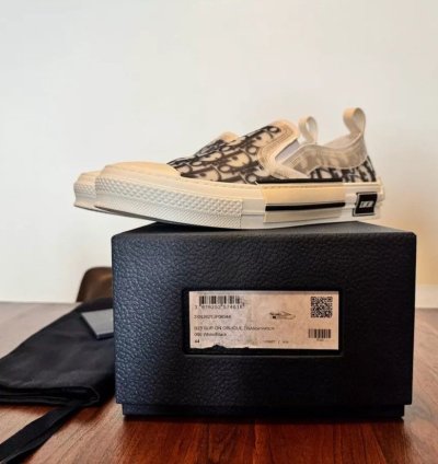 Dior White Oblique Slip On Sneakers sz 44