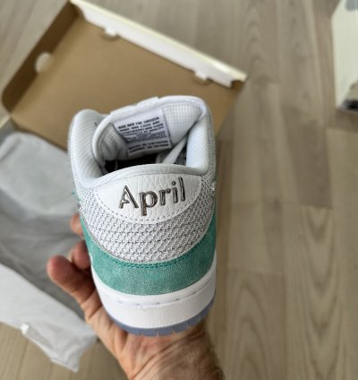 Nike Sb Dunk Low April