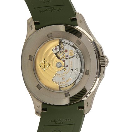 Patek Philippe Aquanaut Jumbo 18kt White Gold Automatic 5168g-010