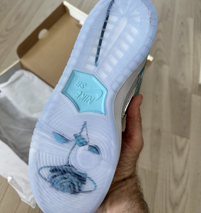 Nike Sb Dunk Low April